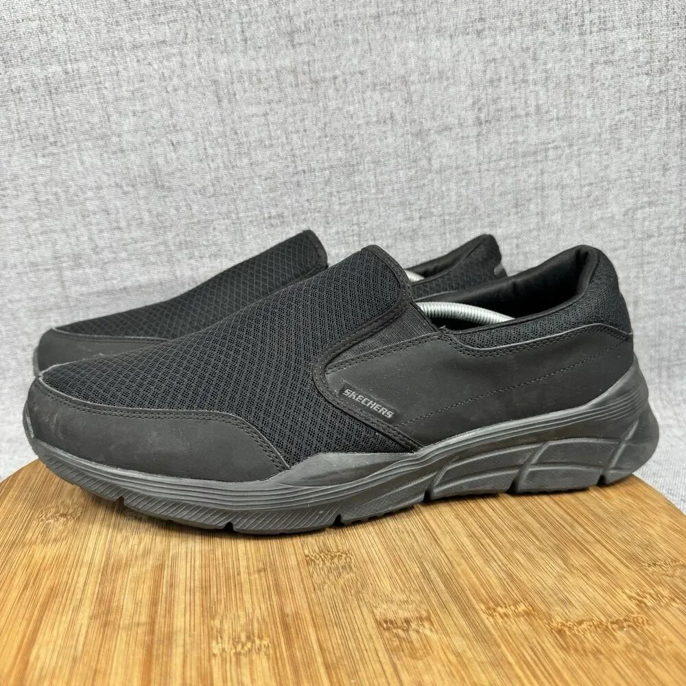 Skechers Shoes Men's Size 13 Relaxed Fit Slip On Sneakers